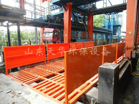 點擊查看詳細信息<br>標題：濟寧唐口煤礦4X12米煤礦專用洗車機 閱讀次數：2142